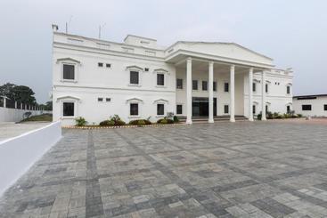 Hotel Spot On 65468  White House