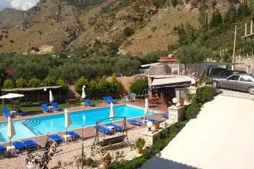 هتل آپارتمان Sezar Hotel Qeparo