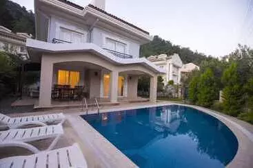 Apartamente turistice Villa Bulent