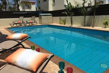 Apartamentos turísticos Orcadia Holiday Villa