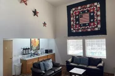 בית מלון כפרי Scenic Hills Inn