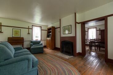 Отель Shaker Village Of Pleasant Hill