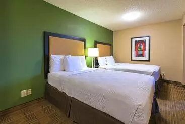 Hotel Suburban Studios Louisville East