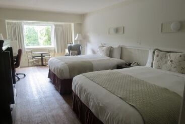 リゾートホテル Shoreway Acres Inn & Cape Cod Lodging