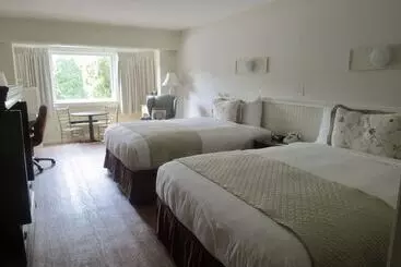 استراحتگاه Shoreway Acres Inn & Cape Cod Lodging