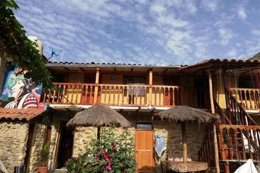 פנסיון Andean Riverside