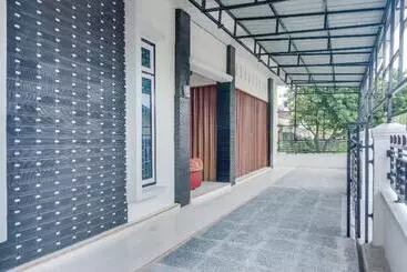 Hotelli Oyo 3001 D Vio Homestay