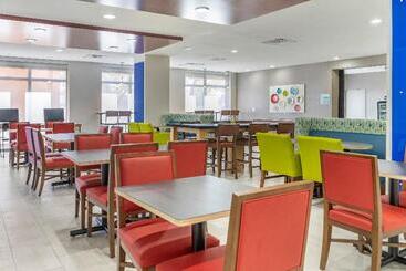 Holiday Inn Express Hotel & Suites Albuquerque Midtown, An Ihg