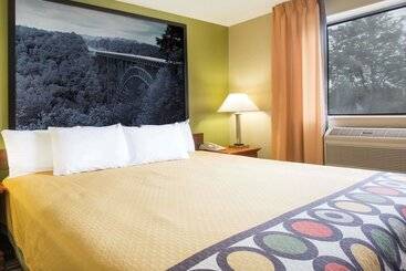 مُتل Super 8 By Wyndham Beckley