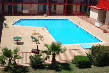 汽车旅馆  West Texas Inn & Suites Midland