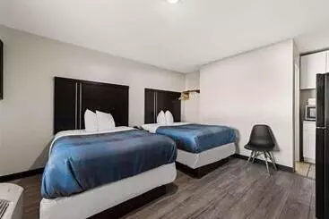 Aparthotel Rodeway Inn