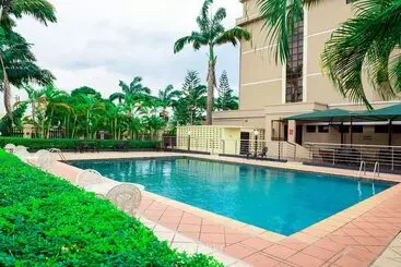 Dees Hotels Apartment & Suites