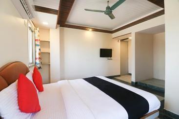 Hôtel Fabexpress Sumitra Residency