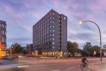 Hotel Holiday Inn   The Niu, Bricks Hamburg Eppendorf, An Ihg