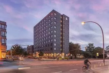 Hotelli Holiday Inn   The Niu, Bricks Hamburg Eppendorf, An Ihg