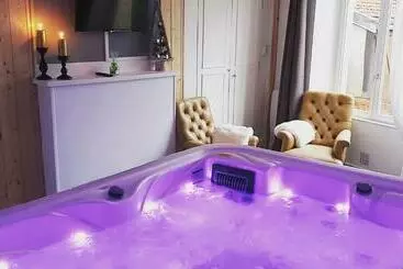 Turistlejligheder Suite Eden Avec Jacuzzi Privé