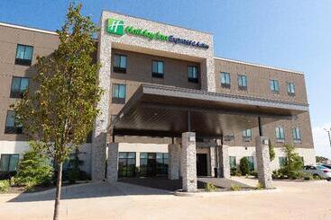 Szálloda Holiday Inn Express & Suites Kingfisher By Ihg