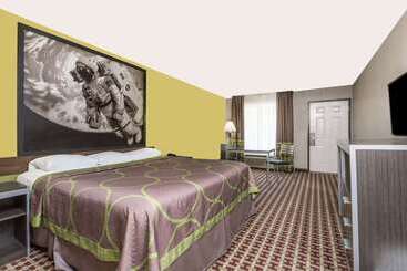 Otel Super 8 By Wyndham Houston/nasa