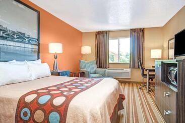 Motel Blaine Town Inn & Suites