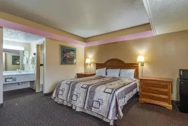 모텔 Travelers Inn Midwest City