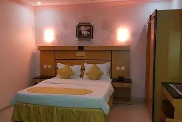 Qanadil Al Raha Hotel Apartments