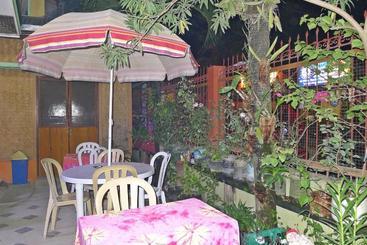 Hotelli Zaniya's Pension