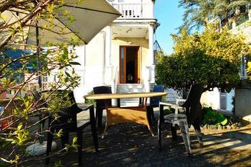 Turistlejligheder Villa Unifamiliare Con Posto Auto!