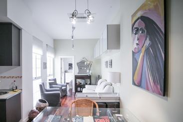 Cozy And Quiet Apartment In Town Centre