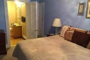 Hotel The Tunnicliff Inn