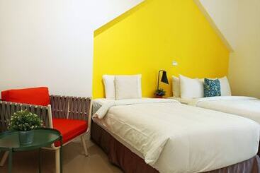 تختخواب و صبحانه Ho Hostel