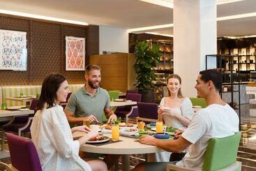 هتل Pullman Doha West Bay