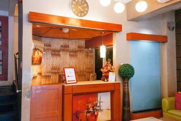 בית מלון כפרי Reddoorz @ Climaco Street Cebu