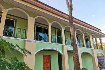 Hotel Terminal 1 Cafe And Resort