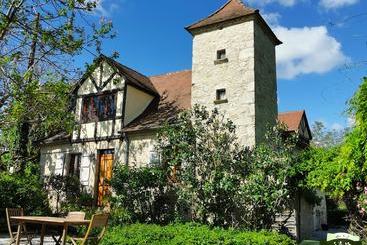 קוטג'' Gite Le Four A Pain De Laborie