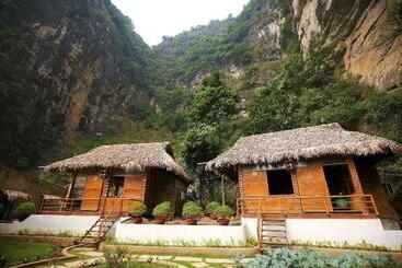 Hospedaria Trang An Lotus Lake Homestay