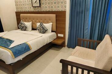 בית מלון כפרי Sma Grand Inn, Triplicane