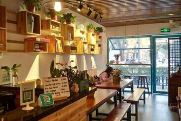 בית מלון כפרי Suzhou Blue Gate Youth Hostel