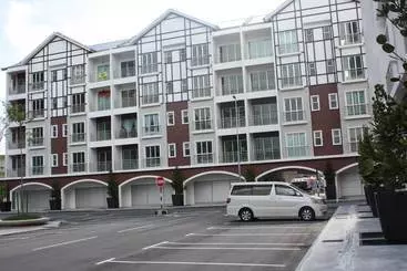 Woodz Highlands Apartment