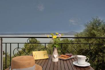 アパートホテル Villa Georgia Kalyves