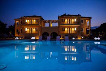 Отель Sempre Viva Suites