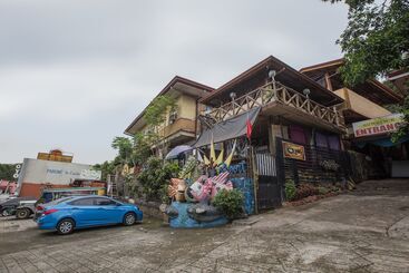 Hotel Oyo 588 Sunrock Resort