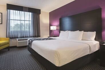 בית מלון כפרי La Quinta By Wyndham Plantation At Sw 6th St