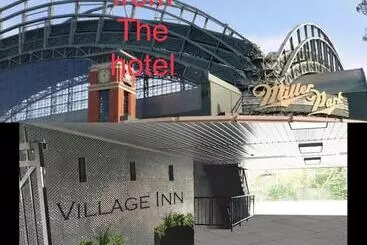 Hotelli The Village Inn