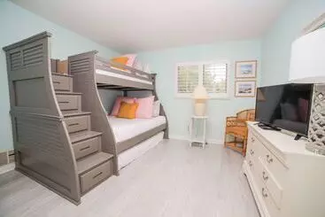 Wild Dunes Resort – Sweetgrass Inn And Boardwalk Inn