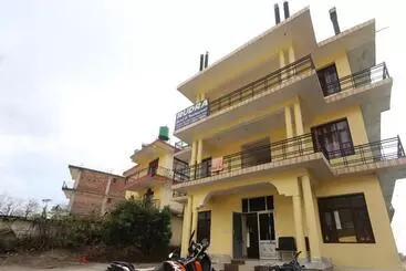 Hotel Oyo 70414  Rudra