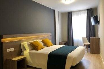 ホテル Alda Estacion Pontevedra