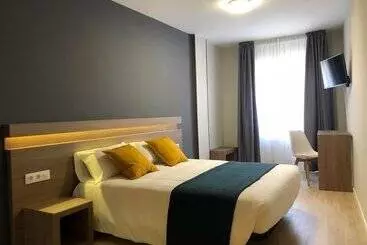 هتل Alda Estacion Pontevedra