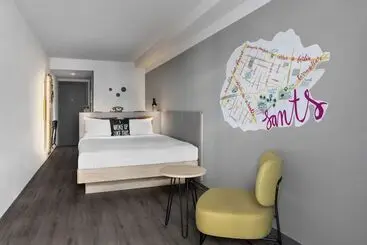 هتل Moxy Barcelona