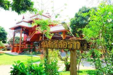 酒店 Romsak Resort