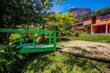 膳宿费 Hospedaria Estação Píccola No Quintal Da Pedra Do Baú